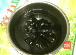 木耳荷兰豆炒鸡蛋的做法图解2