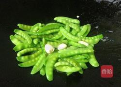 木耳荷兰豆炒鸡蛋的做法图解7