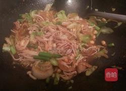 炒细面的做法图解2