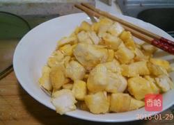 鸡蛋炒馒头块的做法图解5