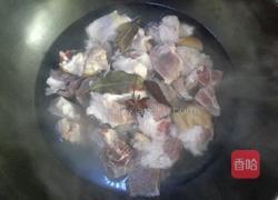 粗粮猪肘汤的做法图解1