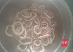 爆炒鱿鱼圈的做法图解3