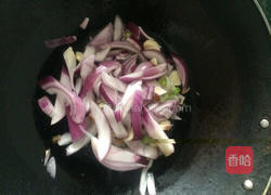 爆炒鱿鱼圈的做法图解4