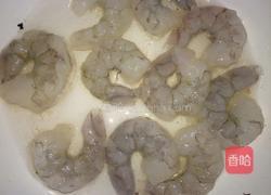 虾仁炒蛋的做法图解2