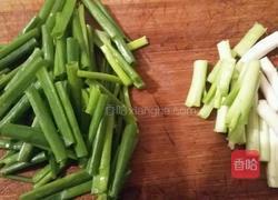 葱香鸡蛋面的做法图解2