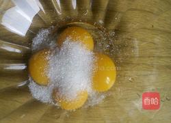 秘制巧克力戚风蛋糕的做法图解1