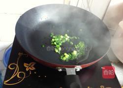 萝卜丝炒小鱼干的做法图解4