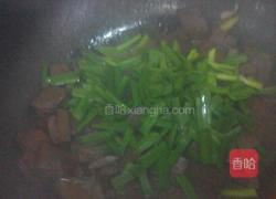 韭菜炒猪血的做法图解5