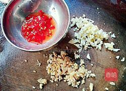 剁椒蒸咸鱼仔的做法图解1