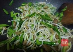 豆芽烩韭菜的做法图解5