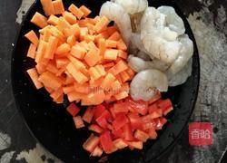 虾仁焗饭的做法图解1