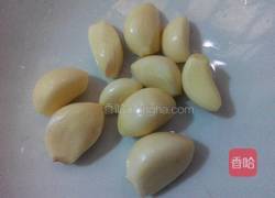 豆苗大蒜肉丸汤的做法图解3