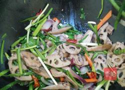 韭菜炒藕的做法图解5