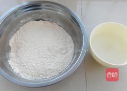 西红柿鸡蛋打卤面的做法图解1