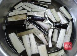 香辣茄子炒肉的做法图解1