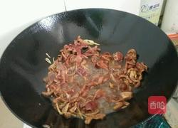 酸萝卜炒鸡肾的做法图解3