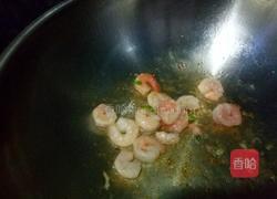 猫耳朵炒虾仁的做法图解9