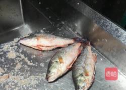 芙蓉鲈鱼的做法图解1