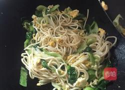 黑暗料理——炒面的做法图解3