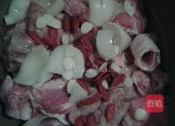 百合枸杞猪肺汤的做法图解2