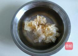 双枣桂圆银耳汤的做法图解2