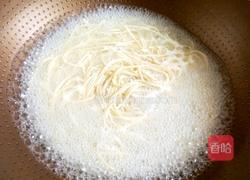 土豆丝盖浇面的做法图解3