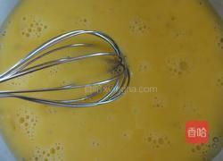 奶香鸡蛋软饼的做法图解2