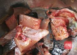 炸罗菲鱼的做法图解1