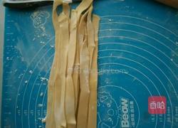 自制鸡肉酱板面的做法图解2