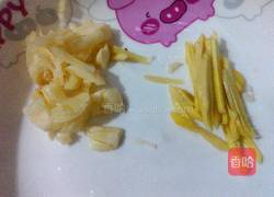 辣椒炒鱿鱼圈的做法图解3