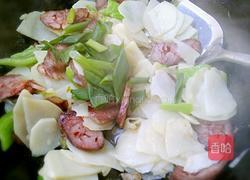 土豆片炒风干肠的做法图解8