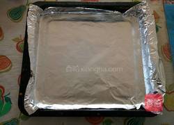 沙拉肉松双色海绵蛋糕卷的做法图解2