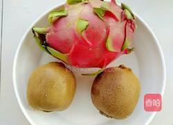 趣味童话水果拼盘。的做法图解1