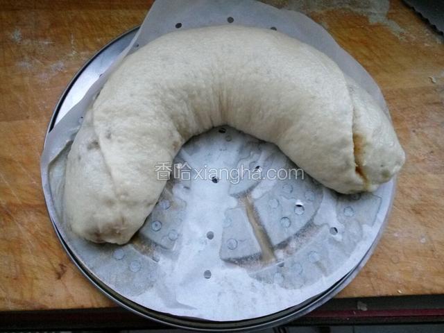 熟后接锅切块食用