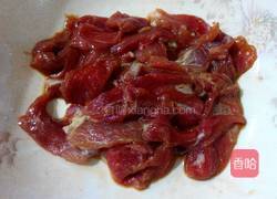 瘦肉炒甜豆的做法图解3