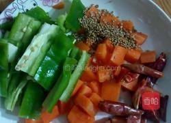 辣炒鸡丁的做法图解1