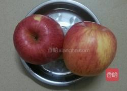 糖丝苹果的做法图解1
