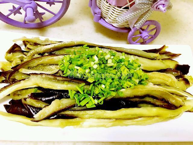 手撕茄子拌蒜苗