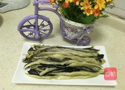 手撕茄子拌蒜苗的做法图解4