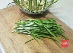 手撕茄子拌蒜苗的做法图解5