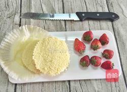 草莓裸蛋糕（10分钟懒人版）的做法图解1