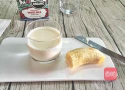 棉花糖可可香蕉奶昔的做法图解2