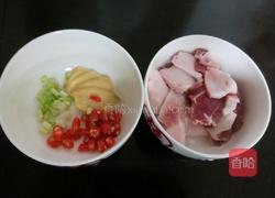 猪肉白菜炖粉条的做法图解3