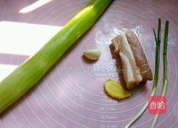 莴笋丝炒肉的做法图解1