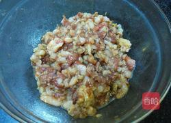 什锦海陆双拼披萨的做法图解2