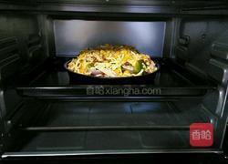 什锦海陆双拼披萨的做法图解18