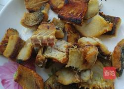 酸菜腊鱼的做法图解3