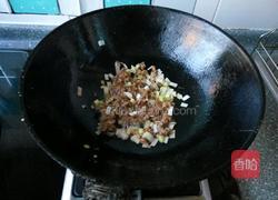 肉末鸡蛋炒米饭的做法图解4