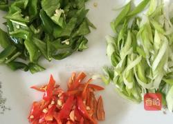 豆芽炒肉片的做法图解5