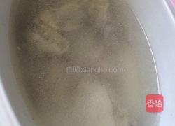 菌菇排骨汤的做法图解3